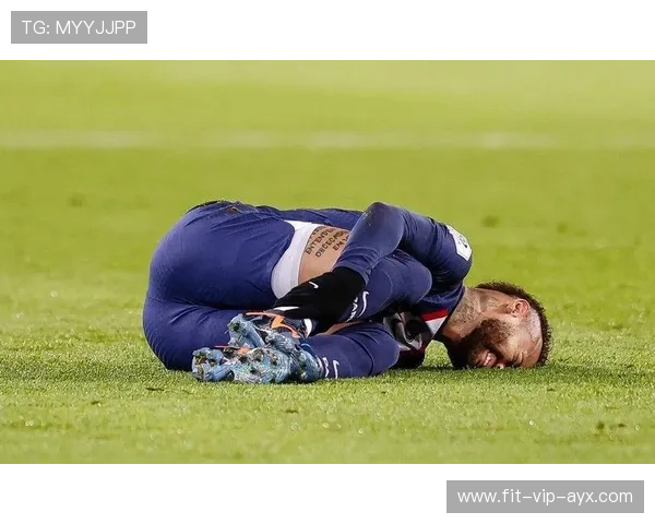 内马尔连续踩单车过人引爆看台：从场上到生活的极致体验